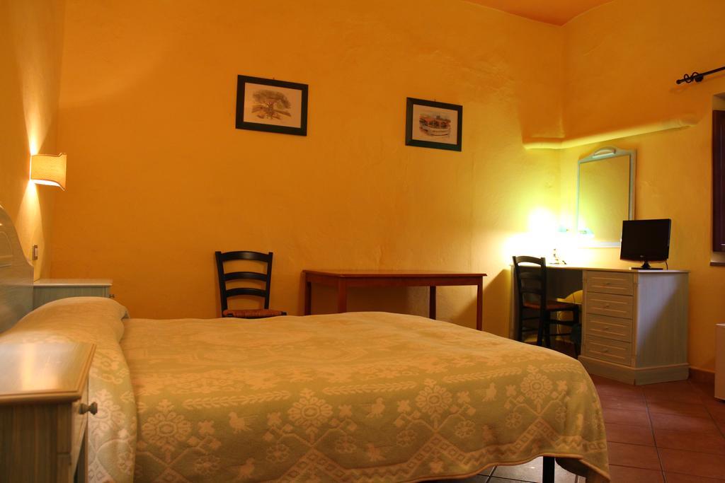 Sa Balza Guest House Bosa Bagian luar foto