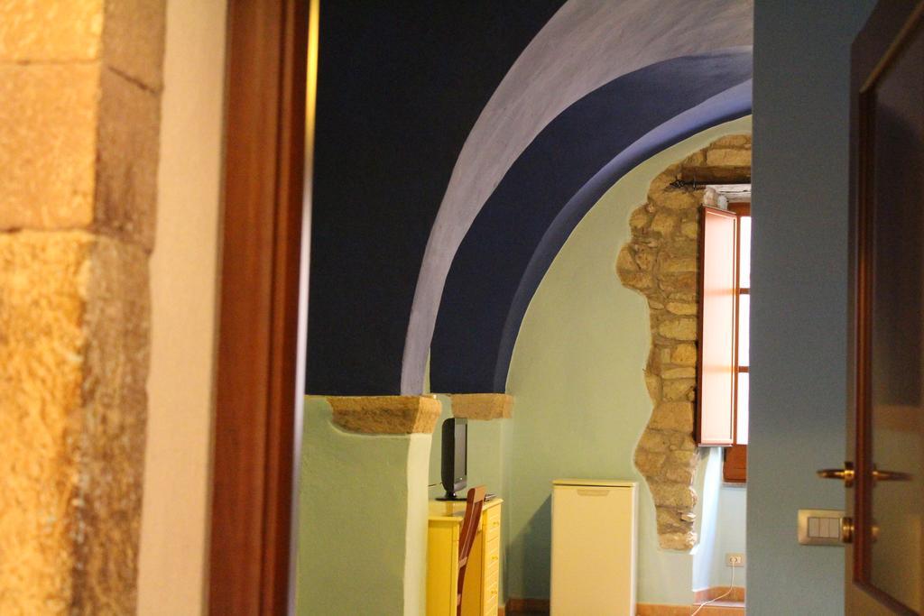 Sa Balza Guest House Bosa Bagian luar foto