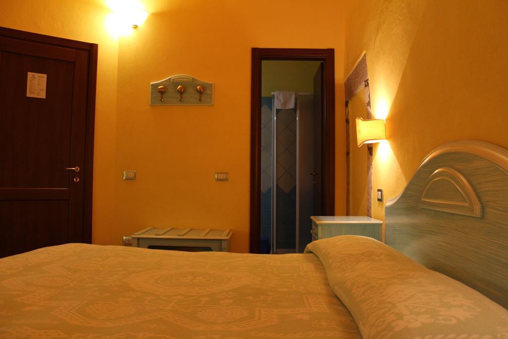 Sa Balza Guest House Bosa Bagian luar foto