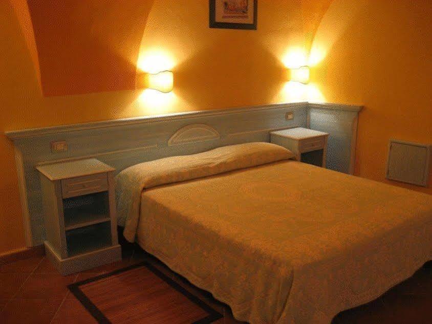 Sa Balza Guest House Bosa Bagian luar foto
