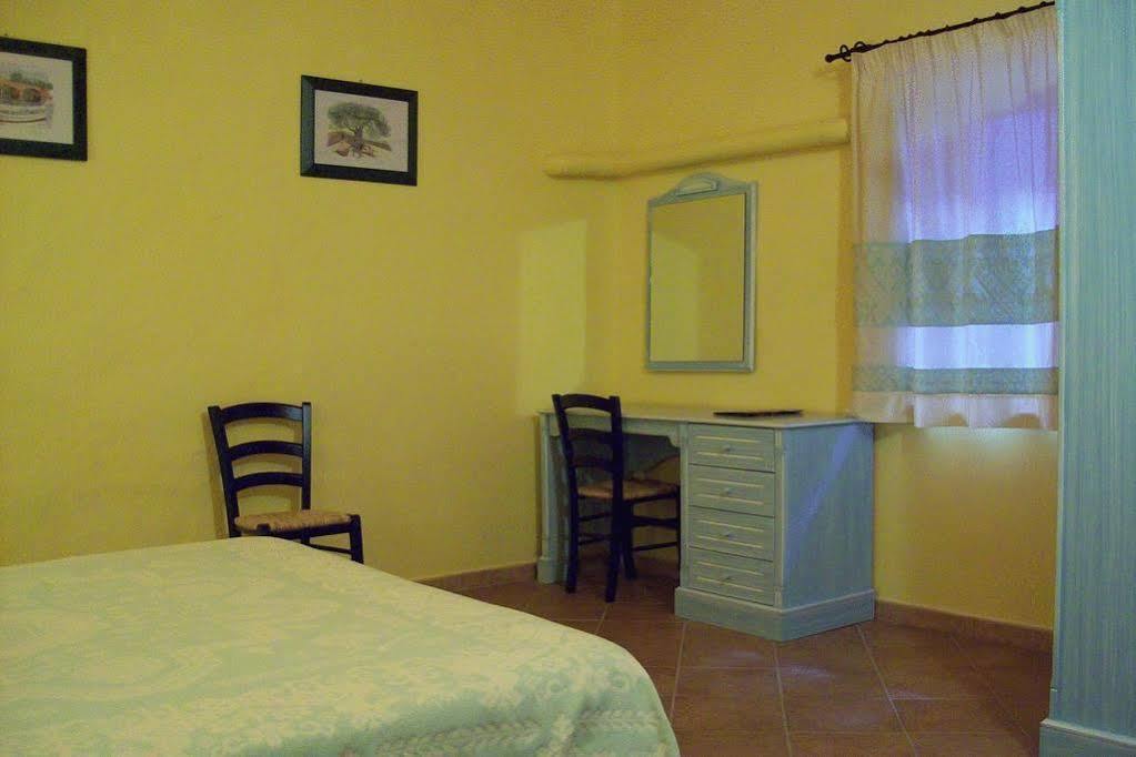Sa Balza Guest House Bosa Bagian luar foto